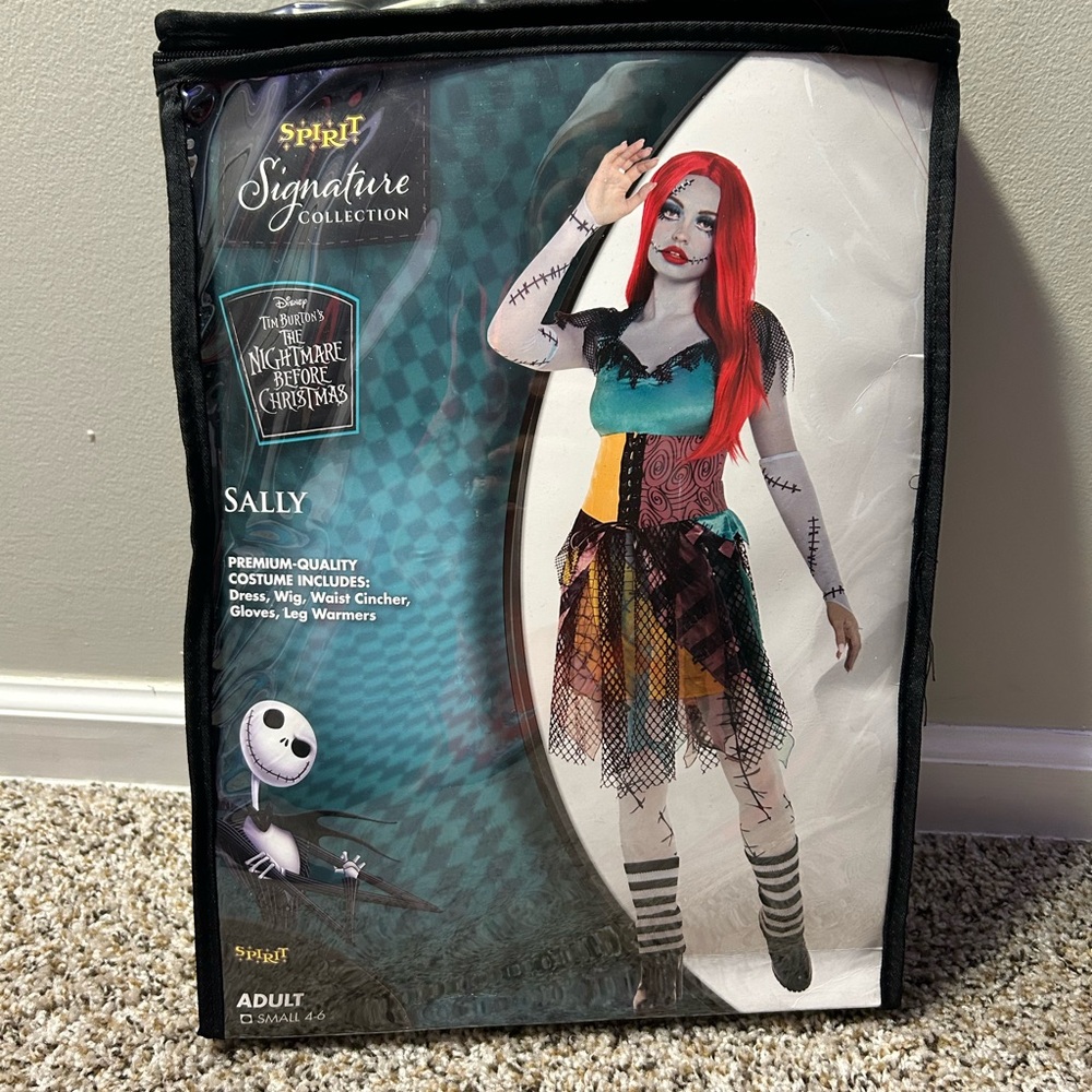 Spirit Halloween: Signature Collection Adult Sally Costume Size Small (4-6)
